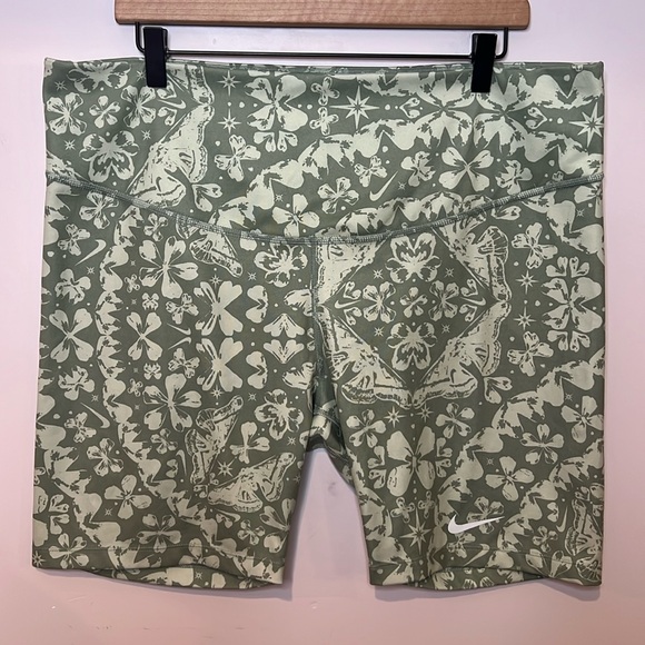 Nike Pants - Nike One Tight Fit Biker Shorts